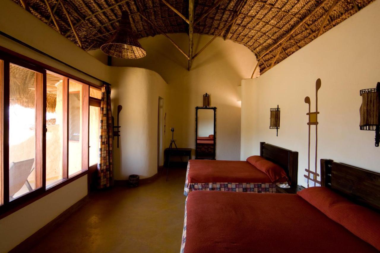 Samburu Sopa Lodge Archers Post Exteriör bild